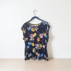 Navy Floral-Print Short Sleeve Tee with Keyhole Detail